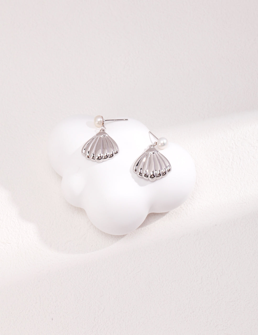 Sterling Silver Pearl Earring