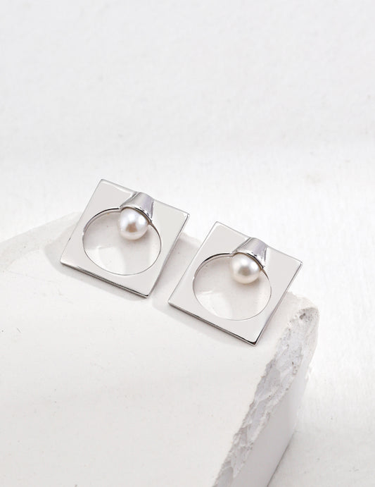 Sterling Silver Pearl Earring