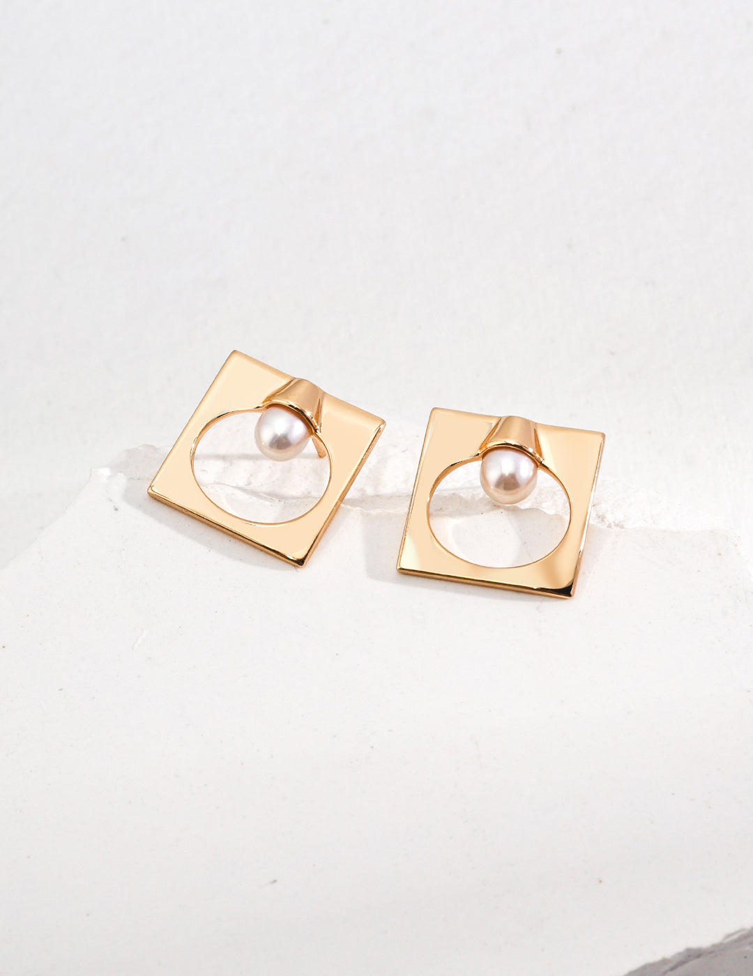 Sterling Silver Pearl Earring