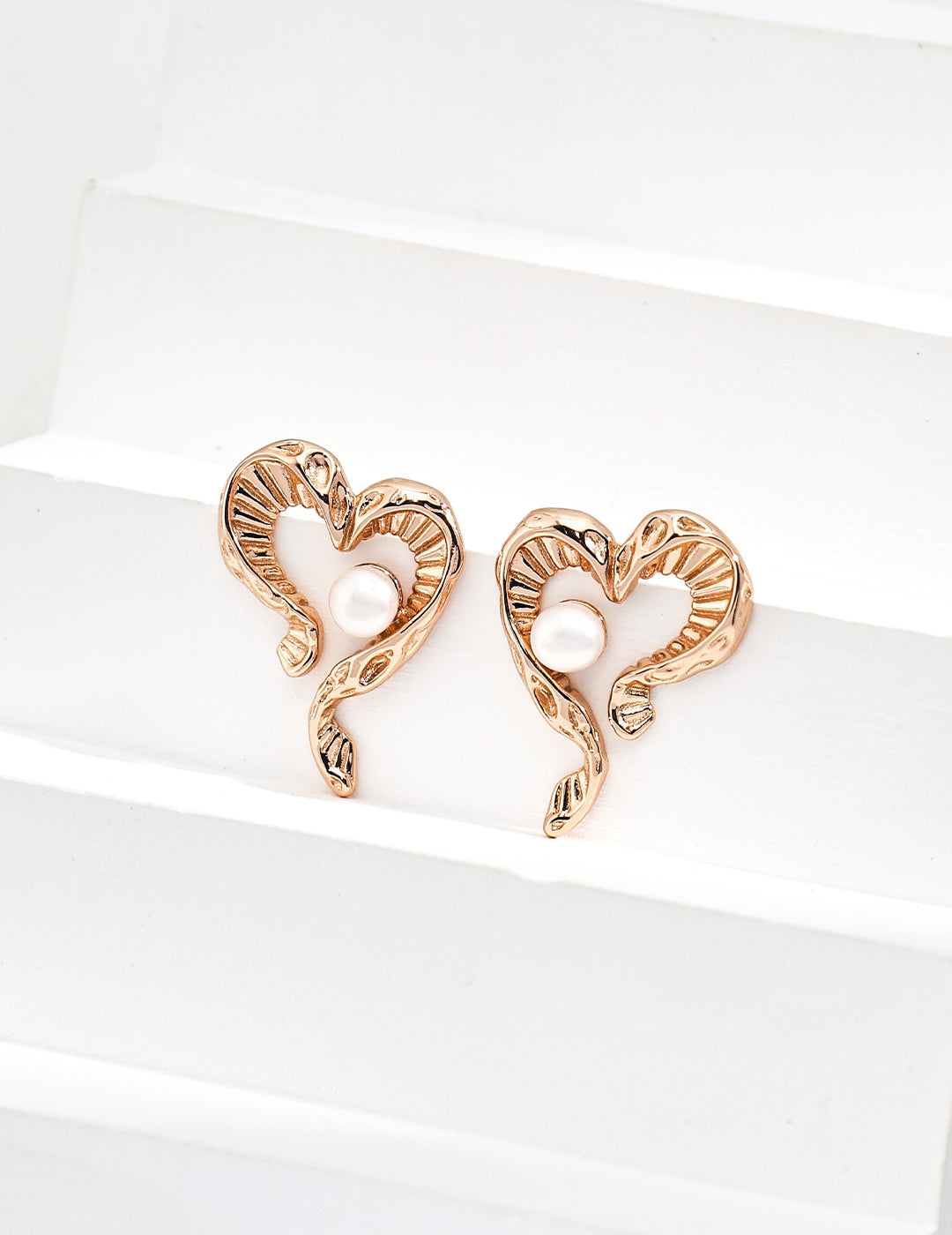 S925 Silver Heart-Shaped Natural Pearl Earrings