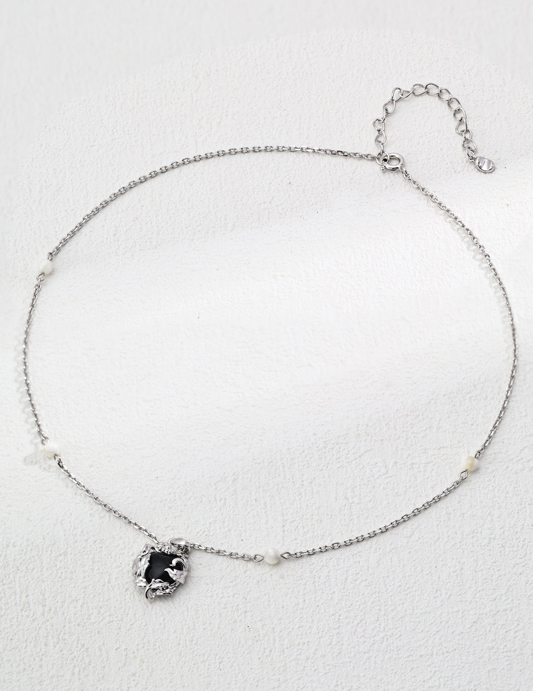 S925 Silver Simple Black Onyx & Silver Shell Necklace