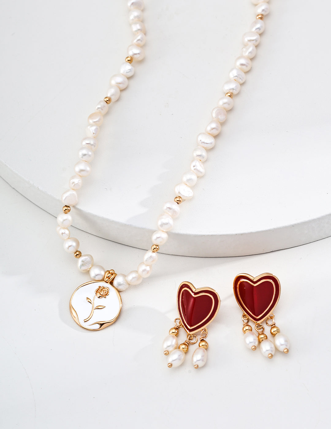 S925 Silver Fashion Red Enamel Natural Pearl Heart-Shaped Earrings